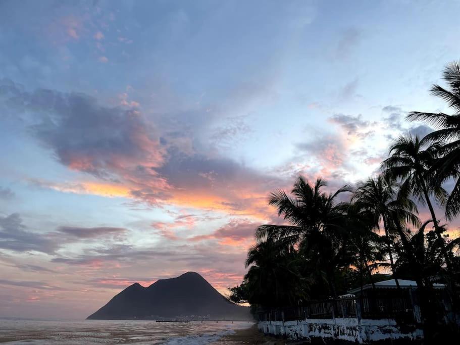 Villa En Bord De Mer, Vue Mer Au Diamant เลอ ดีอามงต์ ภายนอก รูปภาพ